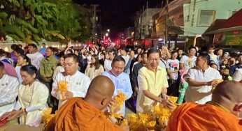 ตักบาตรเป็งปุ๊ด พุทธศาสนิกชน ร่วมทำบุญ
